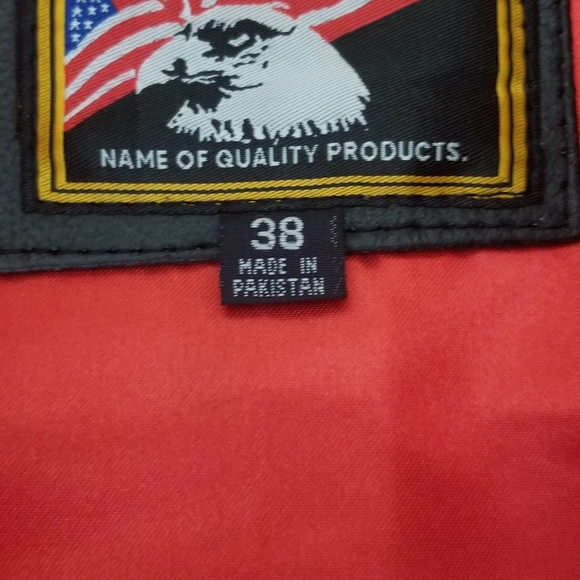 Leather vest - Picture 3 of 3